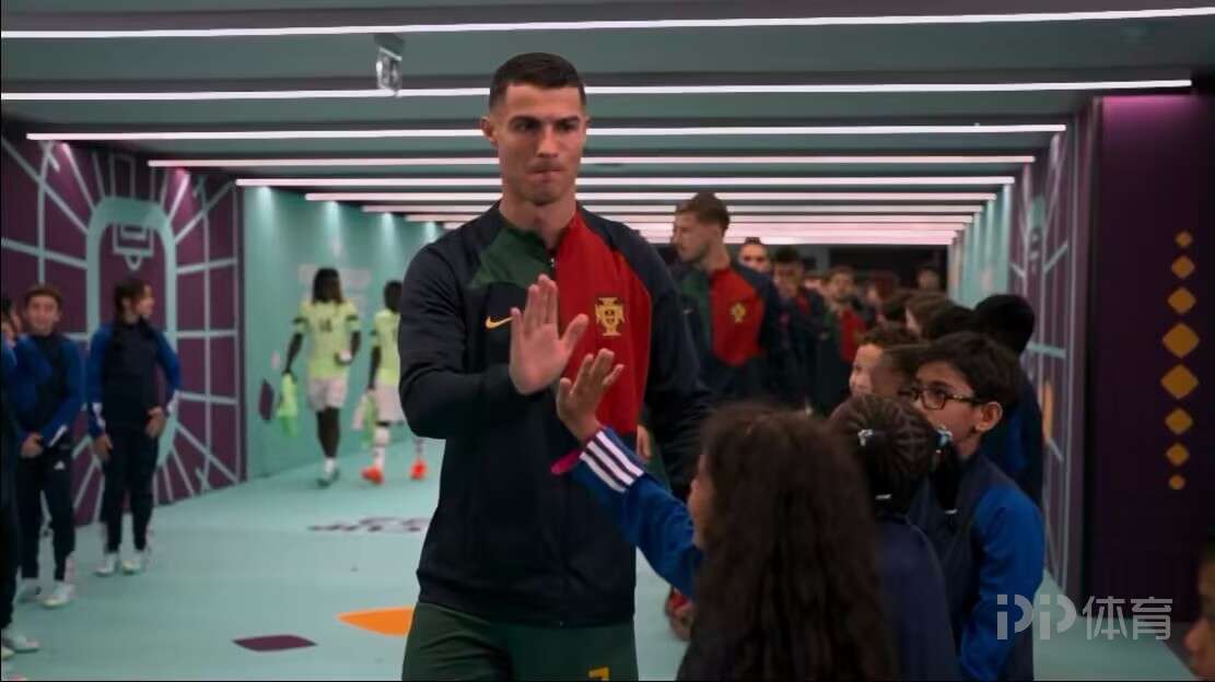 世界杯-葡萄牙3-2加纳 C罗点射菲利克斯破门莱奥替补建功 3 世界杯-葡萄牙3-2加纳 C罗点射菲利克斯破门莱奥替补建功